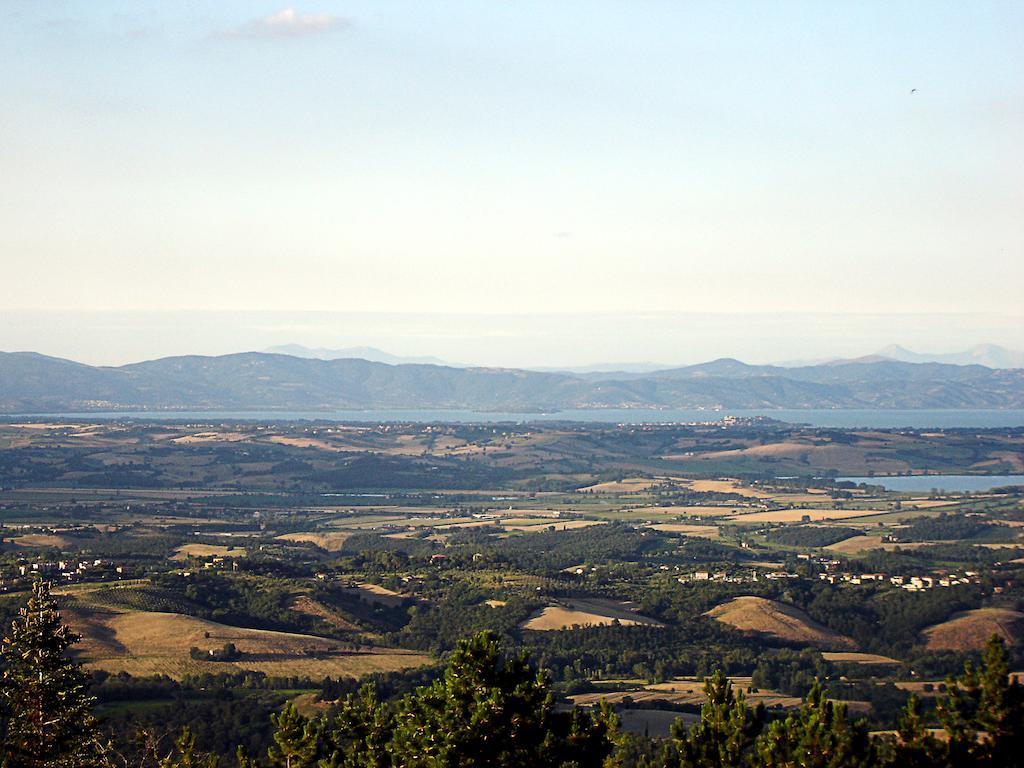 La Torre Ai Mari Hotell Sarteano Exteriör bild